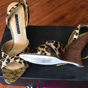 Shoes: Laundry by Shelly Segal